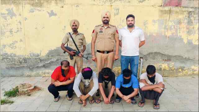 Punjab News: दाना मंडी में पुलिस की Raid, 1 किलो हेरोइन और बिना नंबरी कार सहित 5 तस्कर गिरफ्तार, देखें वीडियो