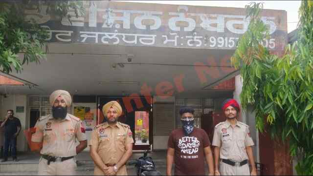 Jalandhar News: फिरौती के लिए गोली चलाने के मामले में फर्जी नंबर प्लेट बनाने वाला आरोपी गिरफ्तार, देखें वीडियो