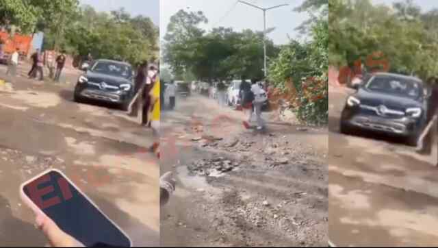 Mercedes का कहरः मामूली बहस के बाद तेज रफ्तार कार ने युवकों को मारी टक्कर, देखें वीडियो