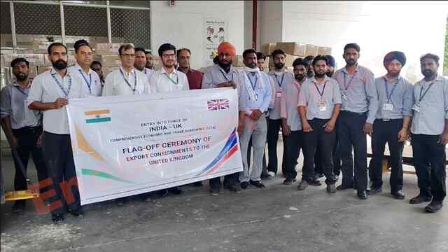 Punjab News: India-UK पार समझौते में पहली कार्गो खेप हुई रवाना, निर्यातकों को बड़ी राहत, मिलेगी नई रफ्तार, देखें वीडियो
