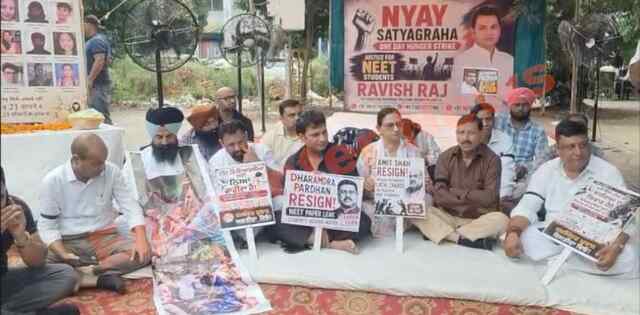 Jalandhar News: NEET Paper Leak मामले में न्याय सत्याग्रह शुरू, की भूख हड़ताल, देखें वीडियो