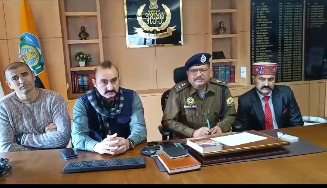 नशा माफिया की चेन तोड़ रहे हैं: राकेश सिंह