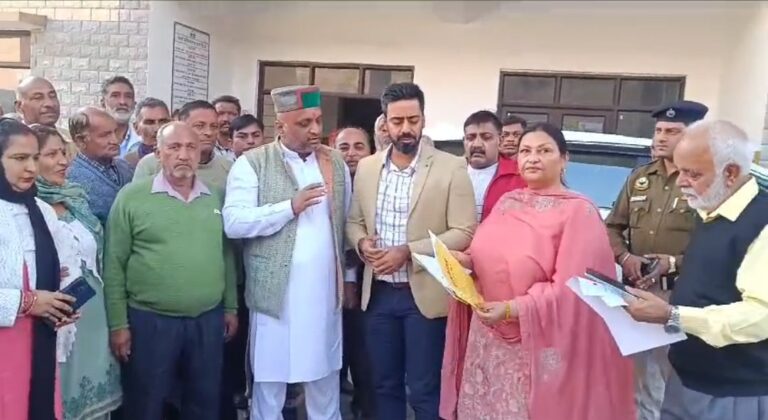 रैंसरी गांव को नगर निगम ऊना में शामिल किए जाने को लेकर गांव के लोगों ने जताया विरोध