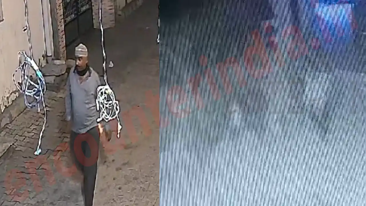 Punjab News: Shani मंदिर के पास लाइटें चोरी करते बदमाशों ने चलाई गोलियां, एक घायल, देखें CCTV Punjab News: Shani मंदिर के पास लाइटें चोरी करते बदमाशों ने चलाई गोलियां, एक घायल, देखें CCTV