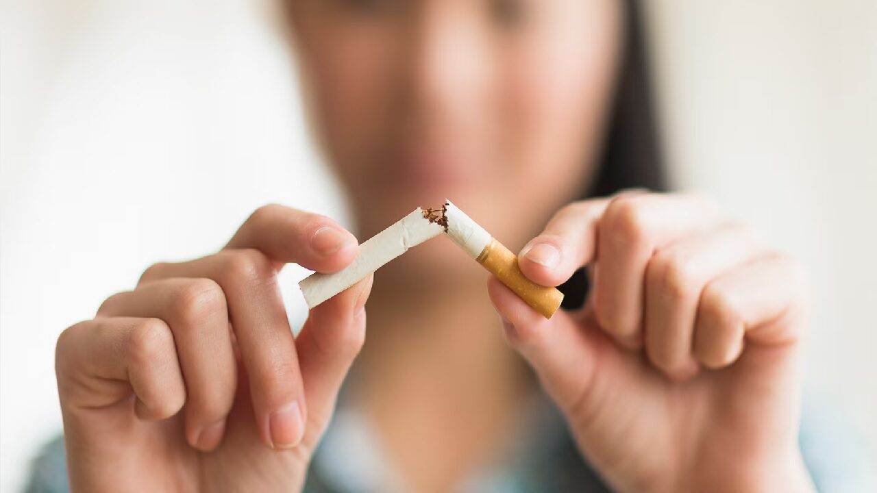 इस देश में अब Gen-Z नहीं कर पाएंगे Smoking, सरकार ने बनाया नया कानून