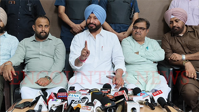 Jalandhar News: Satluj Film को लेकर बिट्टू ने जताई आपत्ति, कांग्रेस पर साधे निशाने, देखें वीडियो