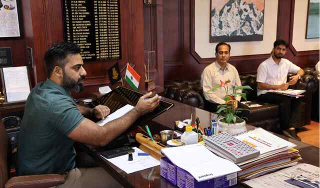 लता मंगेशकर कला केंद्र के प्रबंधन विकल्पों पर विचार के लिए समिति गठित