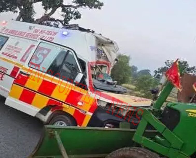 Ambulance और Truck की टक्कर में मेडिकल स्टाफ के 2 कर्मियों की मौत