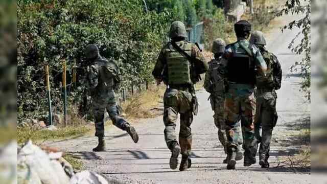 Terror Attack: आतंकी हमले के बाद एक्शन मोड़ में सेना, एक आतंकवादी को मार गिराया