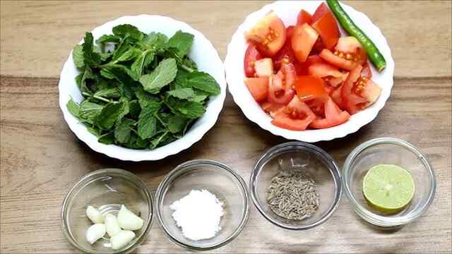 Tomato Mint Chutney: झटपट बन जाएगी टमाटर-पुदीने की चटनी, नोट करें ये रेसिपी