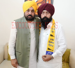 Jalandhar: BJP को बड़ा झटका, पूर्व सीनियर डिप्टी मेयर Kamaljit Bhatia AAP Party में हुए शामिल