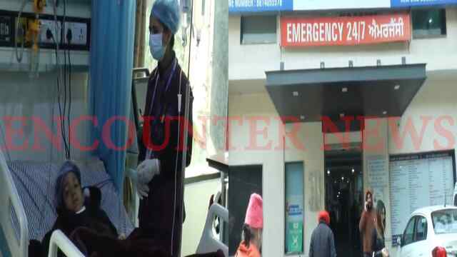 Jalandhar News: साइकिल चला रहे 9 वर्षीय बच्चे की चाइना डोर से कटी गर्दन, हालत गंभीर, देखें वीडियो