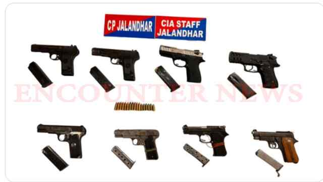 Jalandhar News: 8 अत्याधुनिक पिस्तौल के साथ 4 आरोपी गिरफ्तार, हत्या के मामलों में हैं नामजद