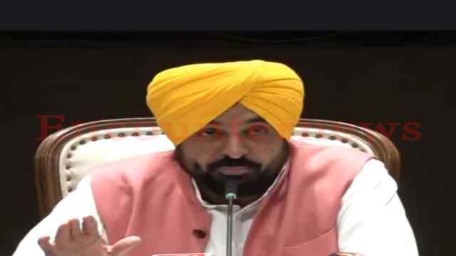 CM Bhagwant Mann ने आउटसोर्स कर्मचारियों को दी बड़ी सौगातें, ठेकेदारी सिस्टम होगा खत्म, देखें Live