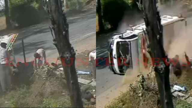 अनियंत्रित होकर पलटा लोगों से भरा तेज रफ्तार Tempo, उछलकर गिरे यात्री, देखें CCTV