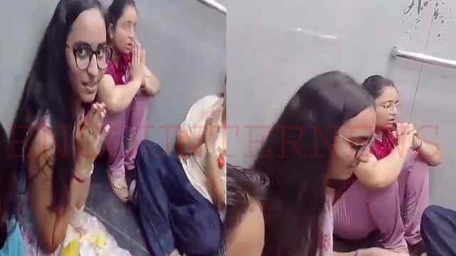 गैलेक्सी वेगा अपार्टमेंट में लिफ्ट में फंसी 4 युवतियां, करने लगी हनुमान चालीसा का पाठ, देखें वीडियो