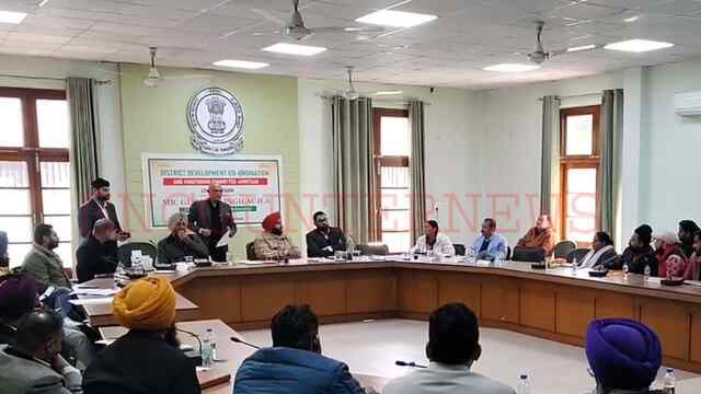 Punjab News: कांग्रेस पार्टी में विवाद को लेकर सासंद औजला का आया बयान, देखें वीडियो