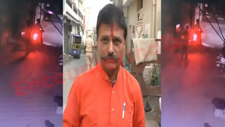Punjab News: हिंदू नेता के घर पेट्रोल बम से बाइक सवार व्यक्तियों ने किया हमला, देखें CCTV