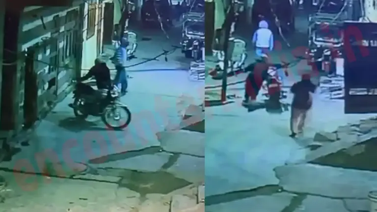 Jalandhar News: सरेआम महिला को धक्का देकर लुटेरे बाइक लेकर हुए फरार, देखें CCTV