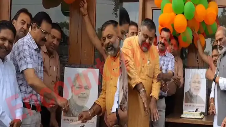 74 साल के हुए PM Narendra Modi, Jalandhar सहित देश भर में नेताओं ने बधाई के साथ दिया केंद्र के 100 दिनों के काम का ब्योरा, देखें वीडियो