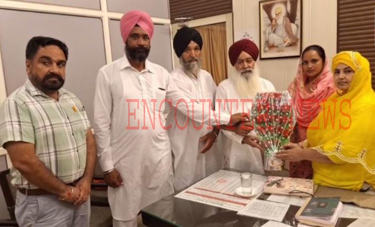 पंजाबी गायक Ammy Virk के पिता बनें सरपंच