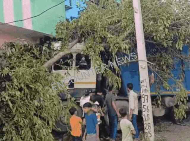 तेज रफ्तार Dumper का कहर, एक की मौ’त, 5 गंभीर घायल