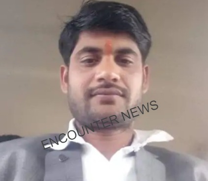 Husband को फंदे से लटका देख, Wife ने उठाया खौफनाक कदम