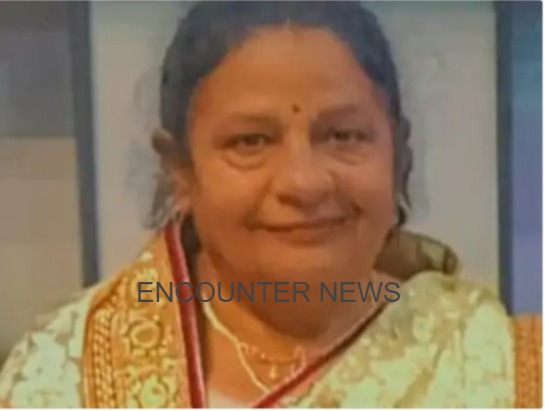 हमलावरों ने चलती Car पर मारे पत्थर, महिला की मौ’त
