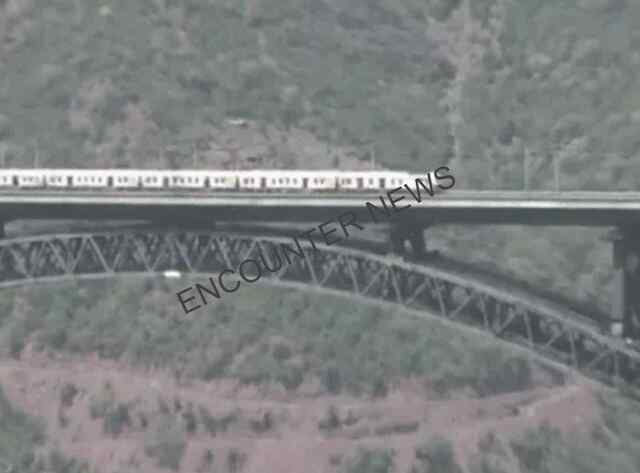दुनिया के सबसे ऊंचे Bridge पर इस दिन चलेगी पहली Train