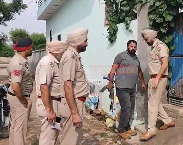 Punjab : पुलिस की सख्ती; नशा तस्करों के घरों में लगा ताला, देखें वीडियो