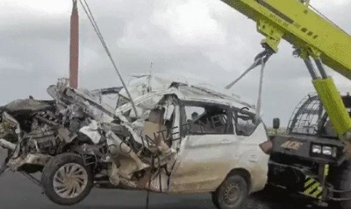 Car और Truck की टक्कर, भाई-बहन सहित 4 की मौ’त, 6 घायल
