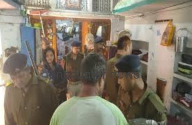 कारोबारी के घर बड़ी संख्या में घुसे डकैत, फायरिंग कर दिया वारदात को अंजाम