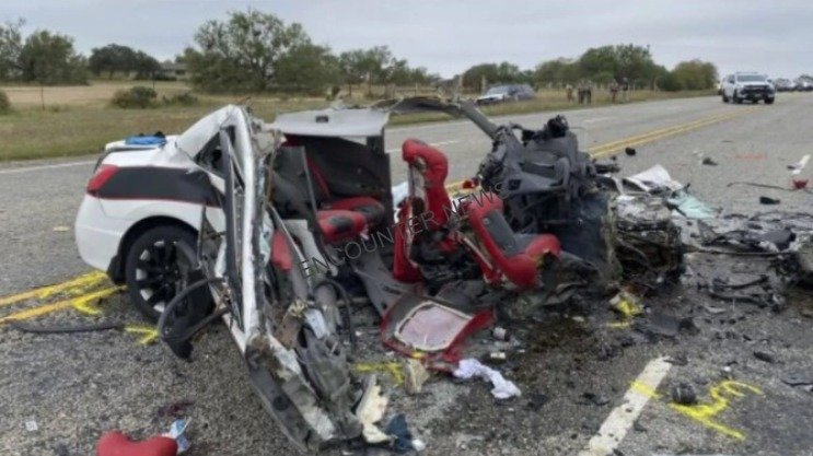 Car हादसे में एक ही परिवार के 3 सदस्यों सहित 5 की मौत