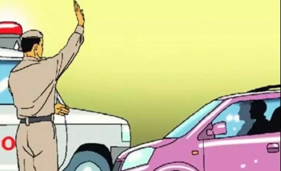 इस App पर Traffic Rules तोड़ने वालों की करें रिपोर्ट! मिलेगा पैसा