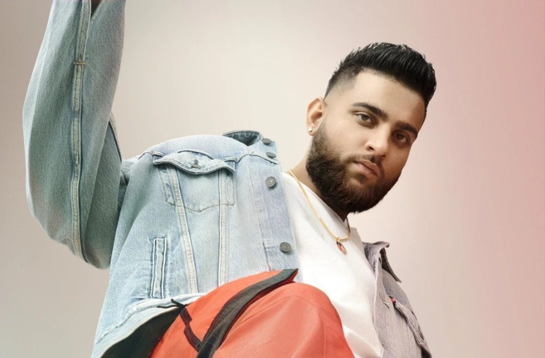 Live Show के दौरान Karan Aujla पर फेंका गया जूता