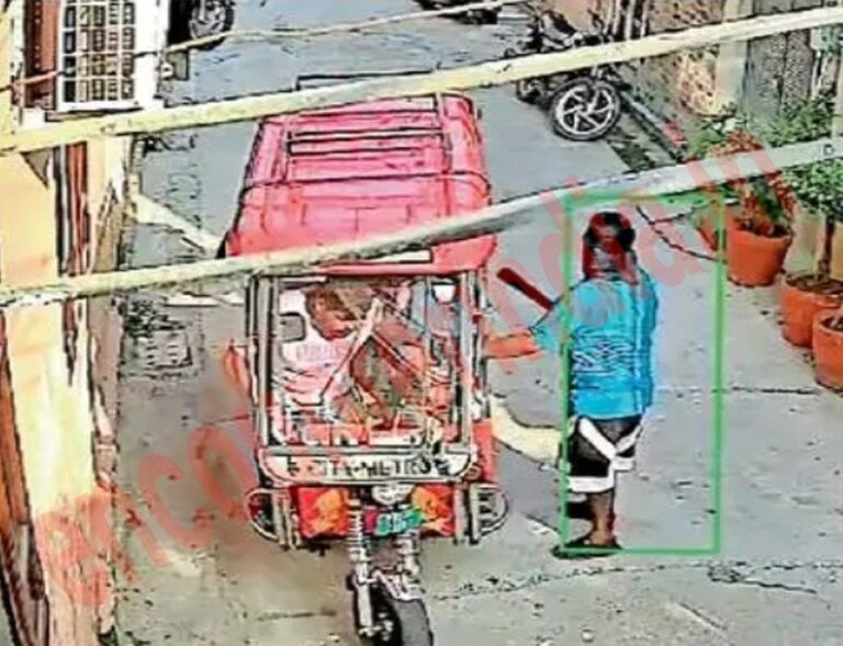 Jalandhar: दिनदहाड़े ई-रिक्शा चालक को दातर दिखाकर लूटा कैश, देखें CCTV