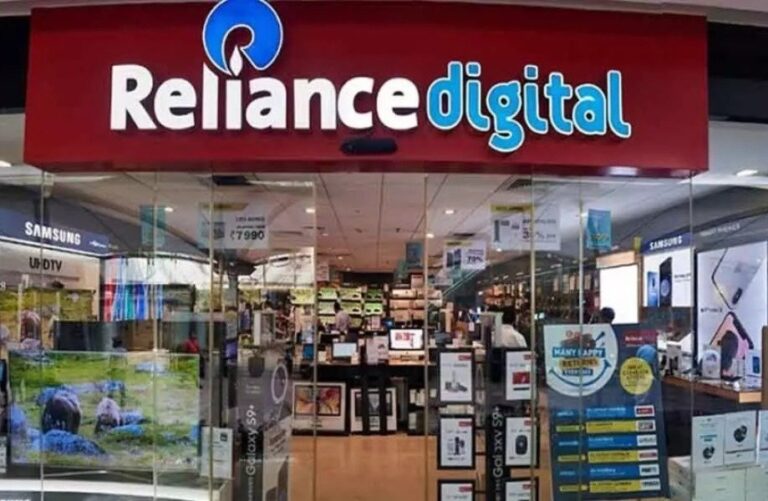 दिवाली धमाकाः खरीदारी करने पर मिलेगा1 साल के लिए Free JioAirFiber