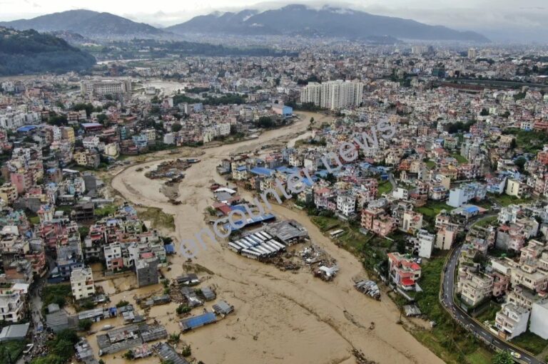 बारिश ने मचाई तबाही, 112 की मौत, रेस्क्यू ऑपरेशन जारी