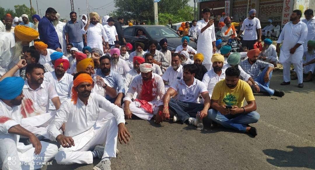 Punjab News: पंचायती चुनाव को खूनी झड़प में कई लोग जख्मी