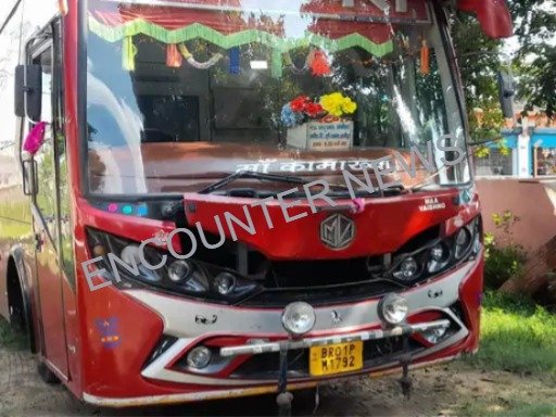 चलती Bus में ड्राइवर को आया Heart Attack, 30 यात्री थे सवार