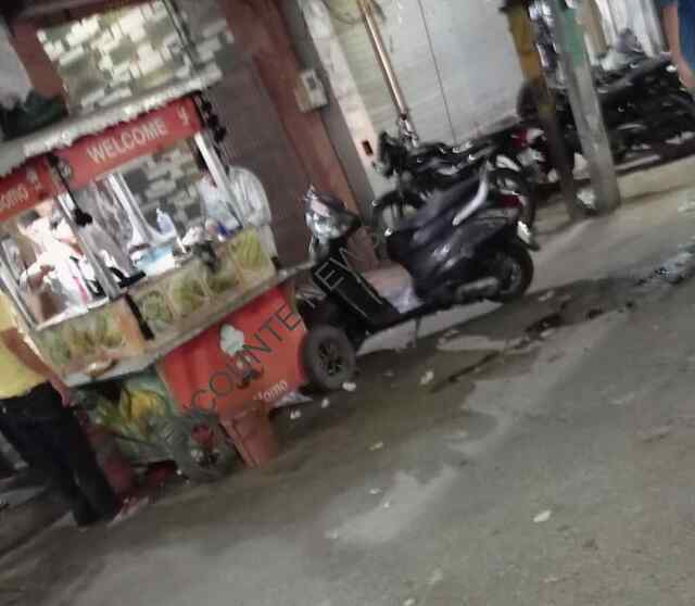 Jalandhar News : Momos रेहड़ी पर शराब पिलाने को लेकर दो पक्षों में हुआ विवाद, बरसाईं बोलतें