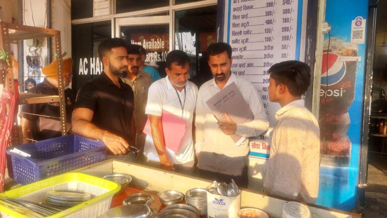 उपायुक्त ने बाल मजदूरी की रोकथाम को किया औचक निरीक्षण