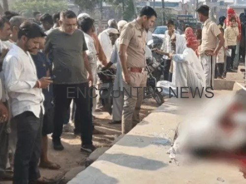 दिनदहाड़े युवक की गोलियां मारकर हत्या, परिजनों ने किया Highway जाम