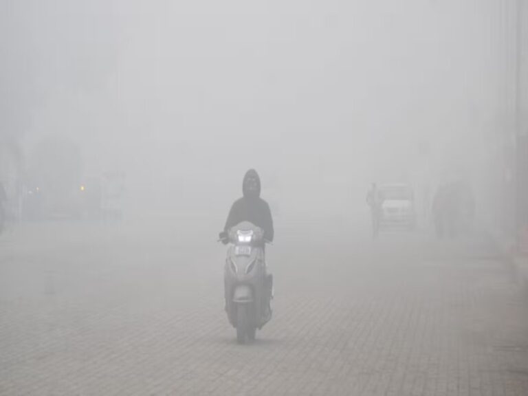 दिवाली से ठंड ने दी दस्तक, जानें आने वाले दिनों में मौसम का हाल