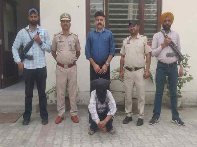 Punjab News: Paytm Scan Code लगाने की आड़ में नशा तस्करी करने वाला गिरफ्तार