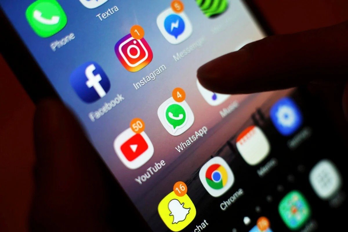 जल्दी Mobile Data खत्म होने से हैं परेशान, फोन में करें ये Settings