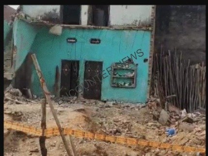 Oxygen Cylinder लगाते समय हुआ Blast, दंपति सहित 6 की मौत