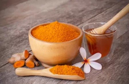 हाथों का कालापन होगा दूर, अपनाएं ये घरेलू नुस्खा