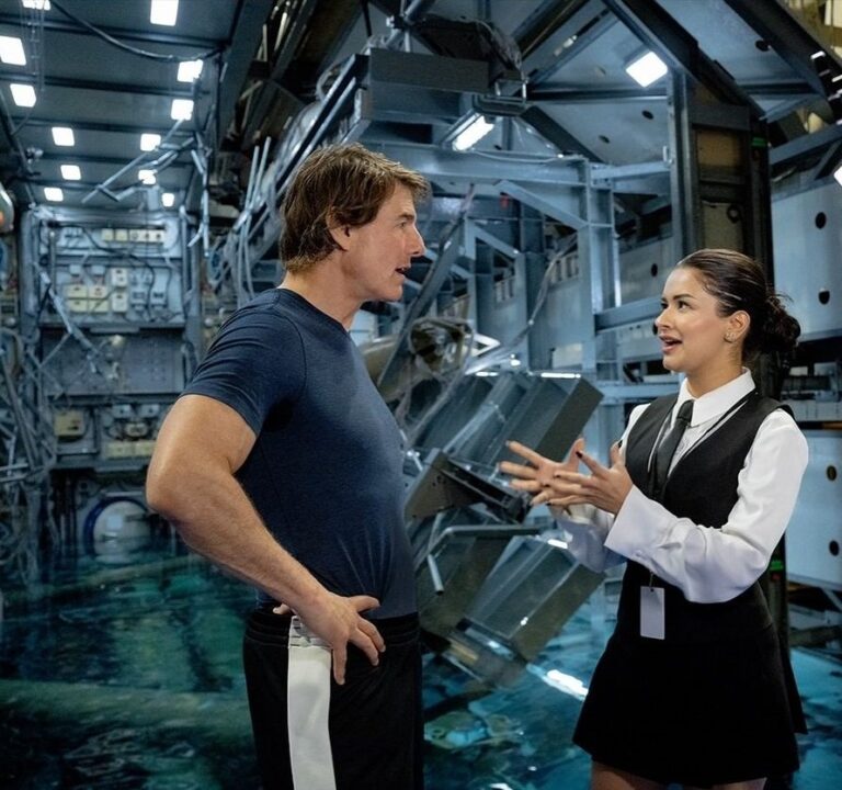 क्या Mission Impossible 8 में नजर आएंगी Avneet Kaur?, सेट पर Tom cruise के साथ हुई spot, देखें वीडियो