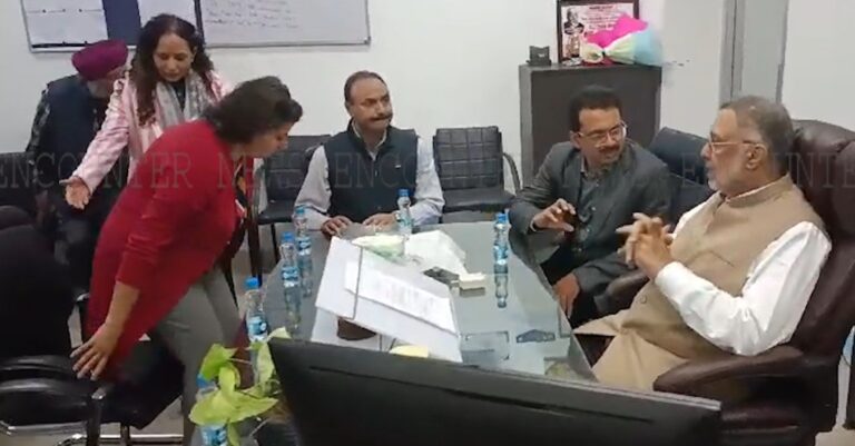 Punjab News: Civil Hospital पहुंचे मंत्री Balveer Singh, देखें वीडियो